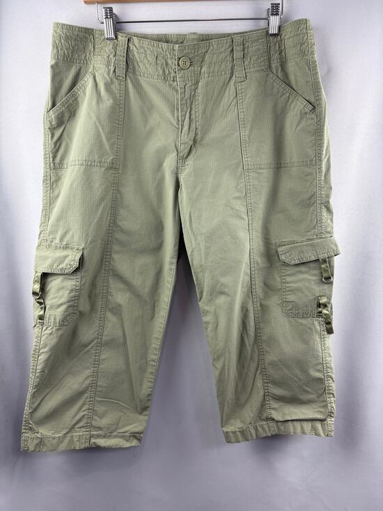 Venezia Pants - Women’s Venezia Size 14 Army Green Cargo Capris